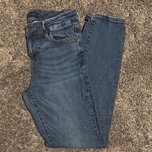 Aeropostale mid rise skinny jeans